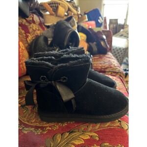 NEW PAWZ By Bearpaw Womens  Size 8 Black Genuine Suede Ankle Boots